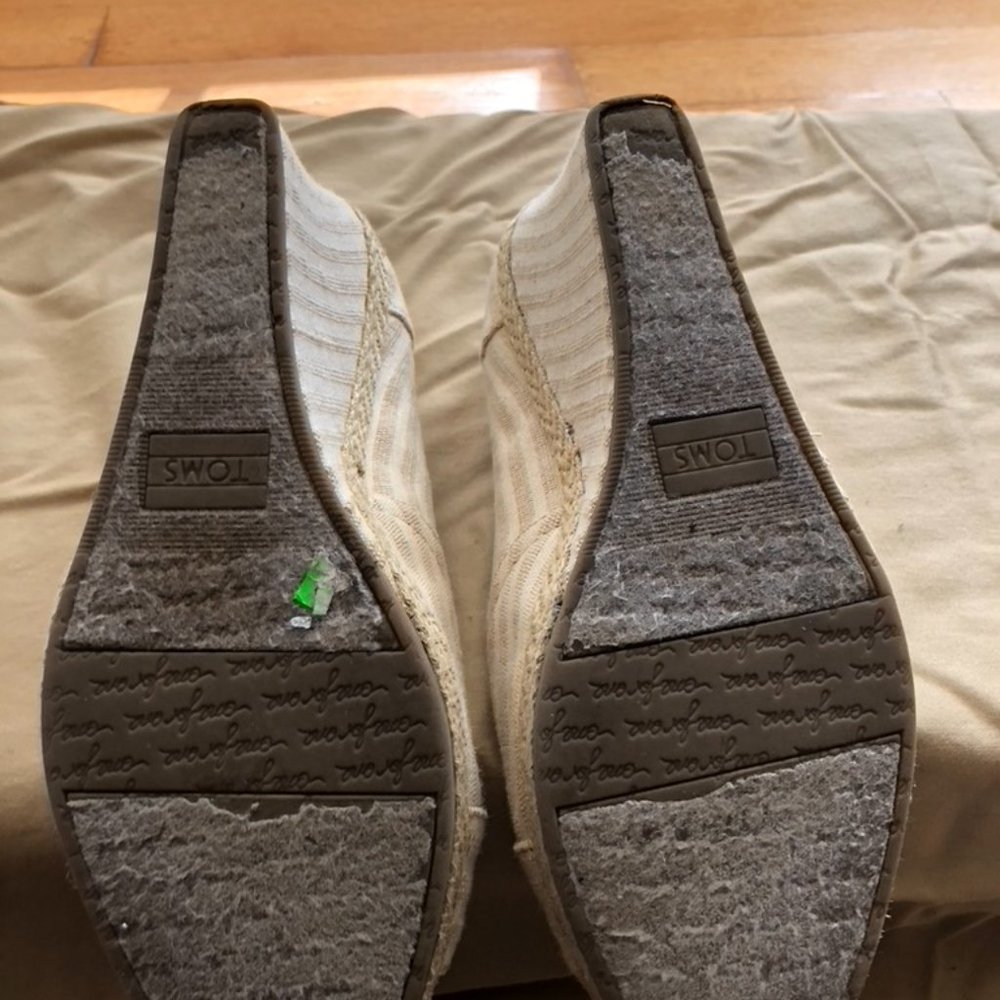 Toms Wedge Sandals 7.5 - Picture 4 of 5